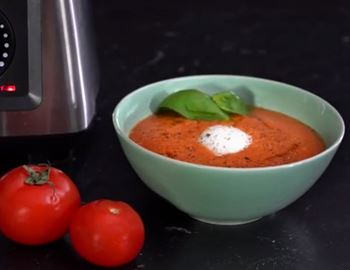 Tomatsuppe med rød curry paste